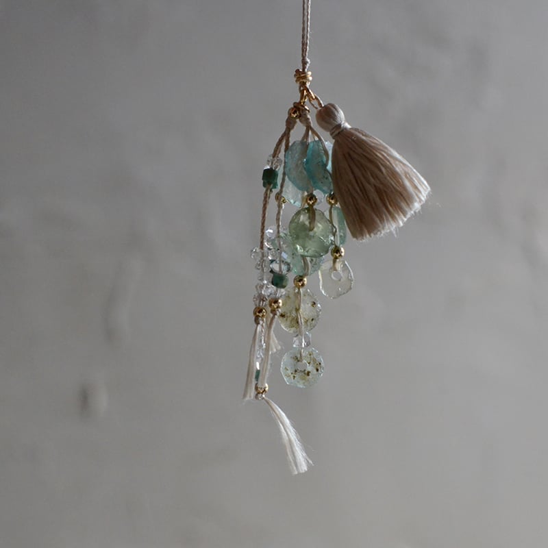 Roman Glass/古代ローマガラス 自然染めシルク首飾り | あいのて