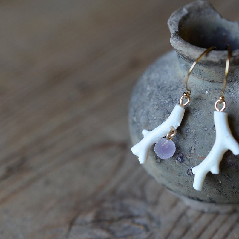 14kgf つぶつぶグレープアゲートピアス♡ Grape agate/葡萄状瑪瑙 珊瑚と鉱物ピアス | あいのて