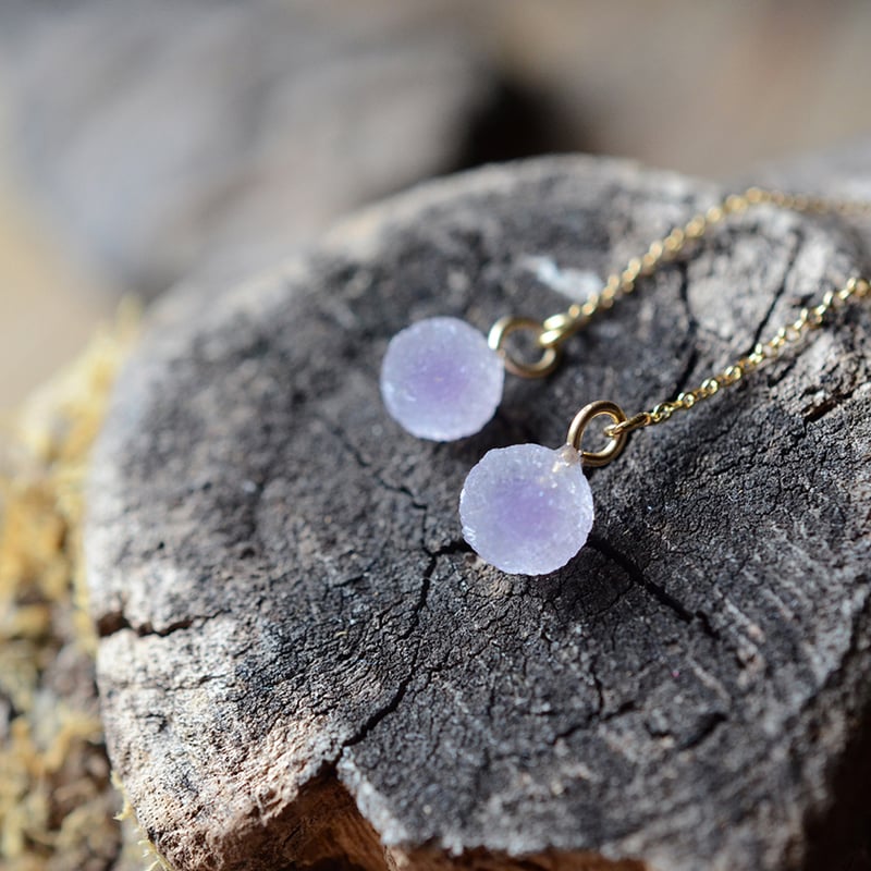 Grape agate/葡萄状瑪瑙 鉱物チェーンピアス | あいのて