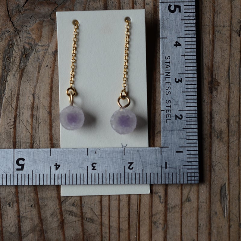 Grape agate/葡萄状瑪瑙 鉱物チェーンピアス | あいのて