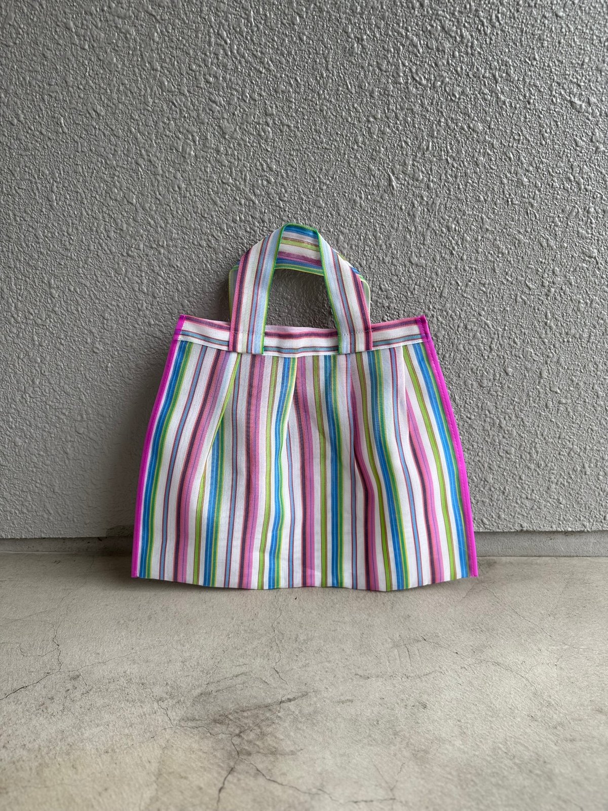 Heterodoxy クッション素材トートバッグ メッシュ】 ブリーツトート 小 ブラック・ホワイト系 | Diminutivo