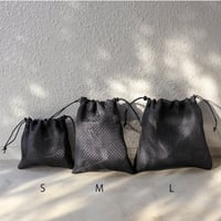 【メッシュ】 ドローストリングポーチ ダイヤソリッド オールブラック