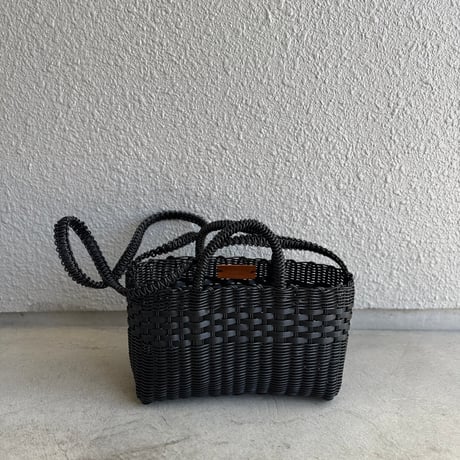 新品 Diminutivo チューブシリーズ 正方形L ナローソリッド です♩ Diminutivo（ディミヌティーボ）の「Diminutivo:TUBE ソリッド