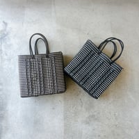 ドット＆シングルチェーンライン 正方形 M