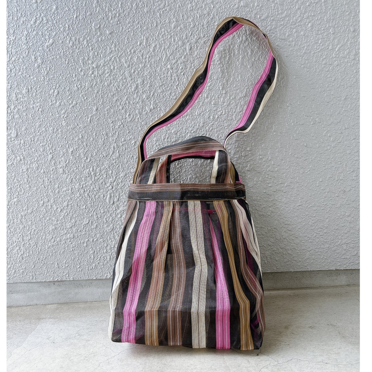 超美品】ピンク メッシュ クロスボディバッグ