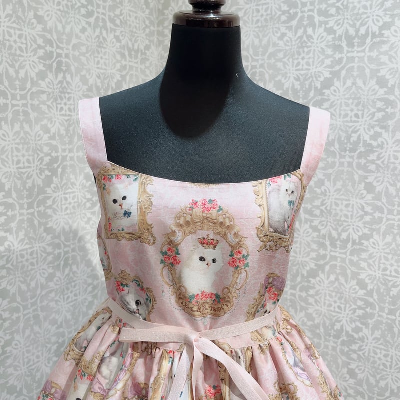 Enchantlic Enchantilly】猫の王女達の肖像画ジャンパースカート(Mサイ