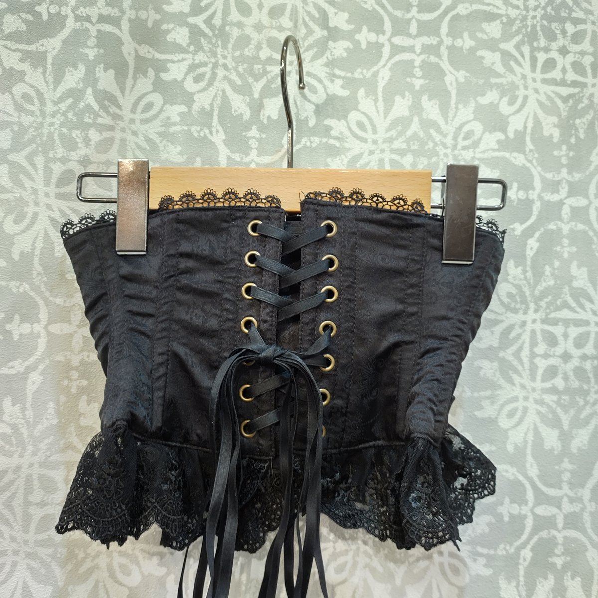 トップス AVENCHUMU Ribbon lace up corset tops Ribbon chain lace up corset tops グレー