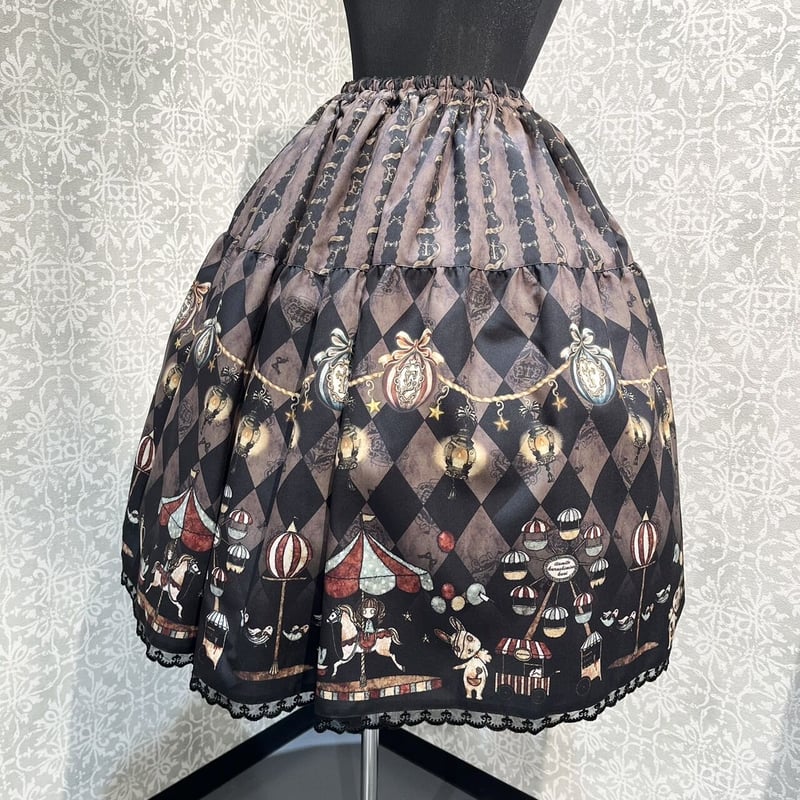 Enchantlic Enchantilly】真夜中のパルコフェリーチェ ティアードスカー