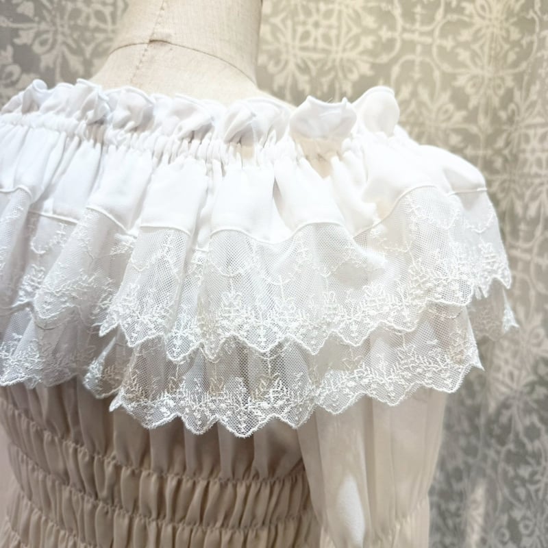ATELIER-PIERROT】Shirring princess sleeve blous