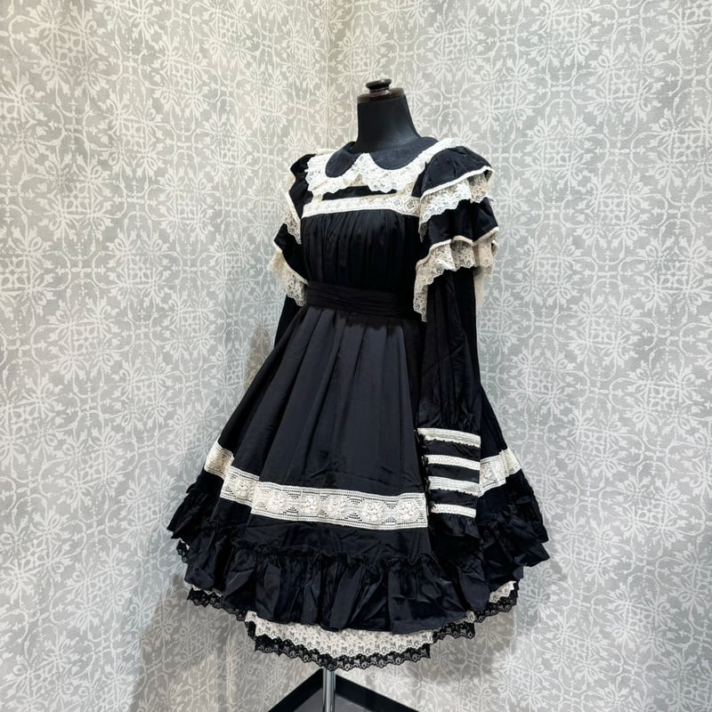 星箱Works】リリアンヌ姉妹 ワンピース(ショート丈)/P12101349 星箱Works】リリアンヌ姉妹 ワンピース(ショート丈)/P12101349
