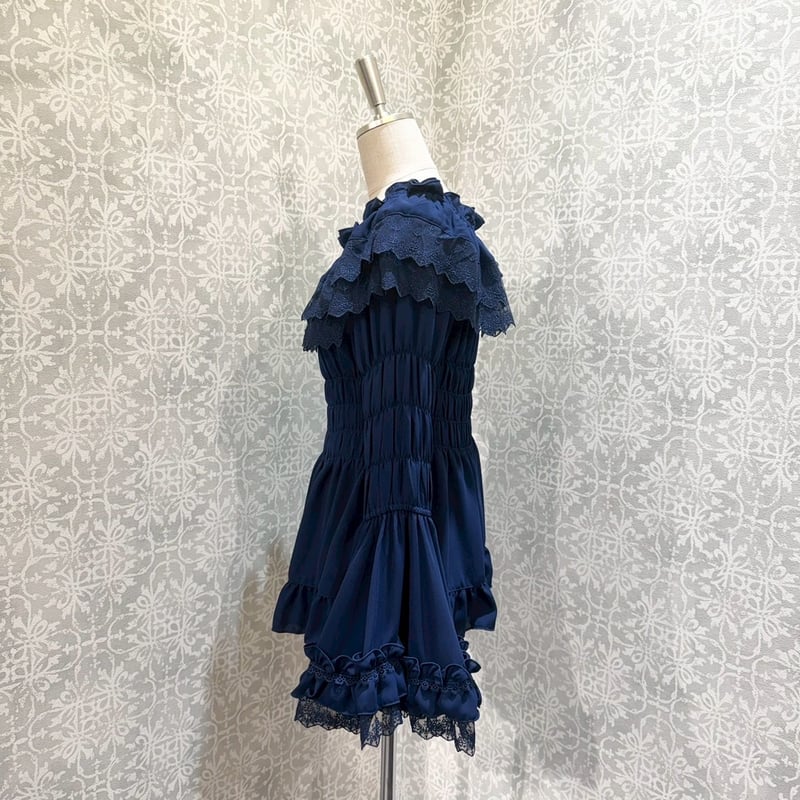 シャーリングプリンセススリーブブラウス（黒）　アトリエピエロ ATELIER-PIERROT】Shirring princess sleeve blous
