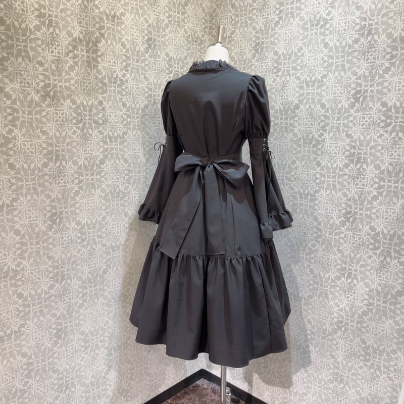 MIHO MATSUDA デイジ 黒 M 2022年AW | Black Moon 2 シリーズ