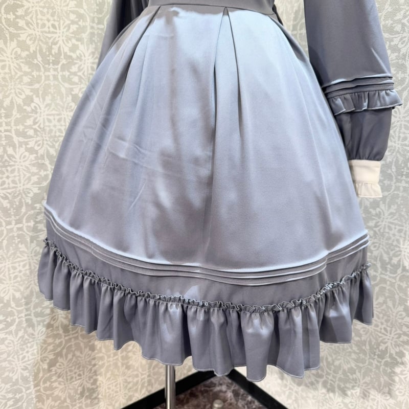 Amavel スクエアヨークピンタックワンピース