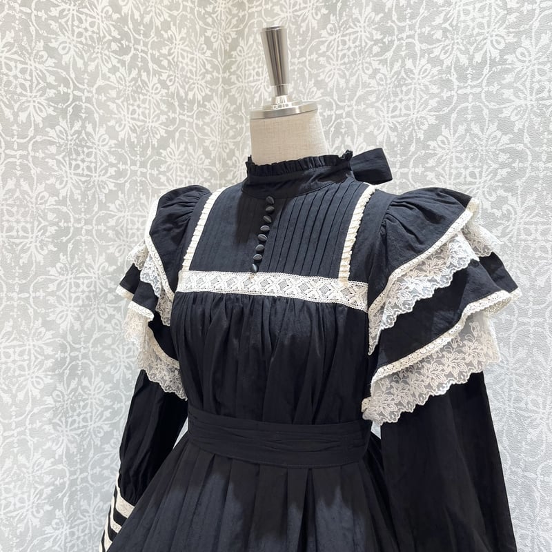 星箱Works】リリアンヌ姉妹 ワンピース(ロング丈)/P12101349 星箱Works】リリアンヌ姉妹 ワンピース(ロング丈)/P12101349