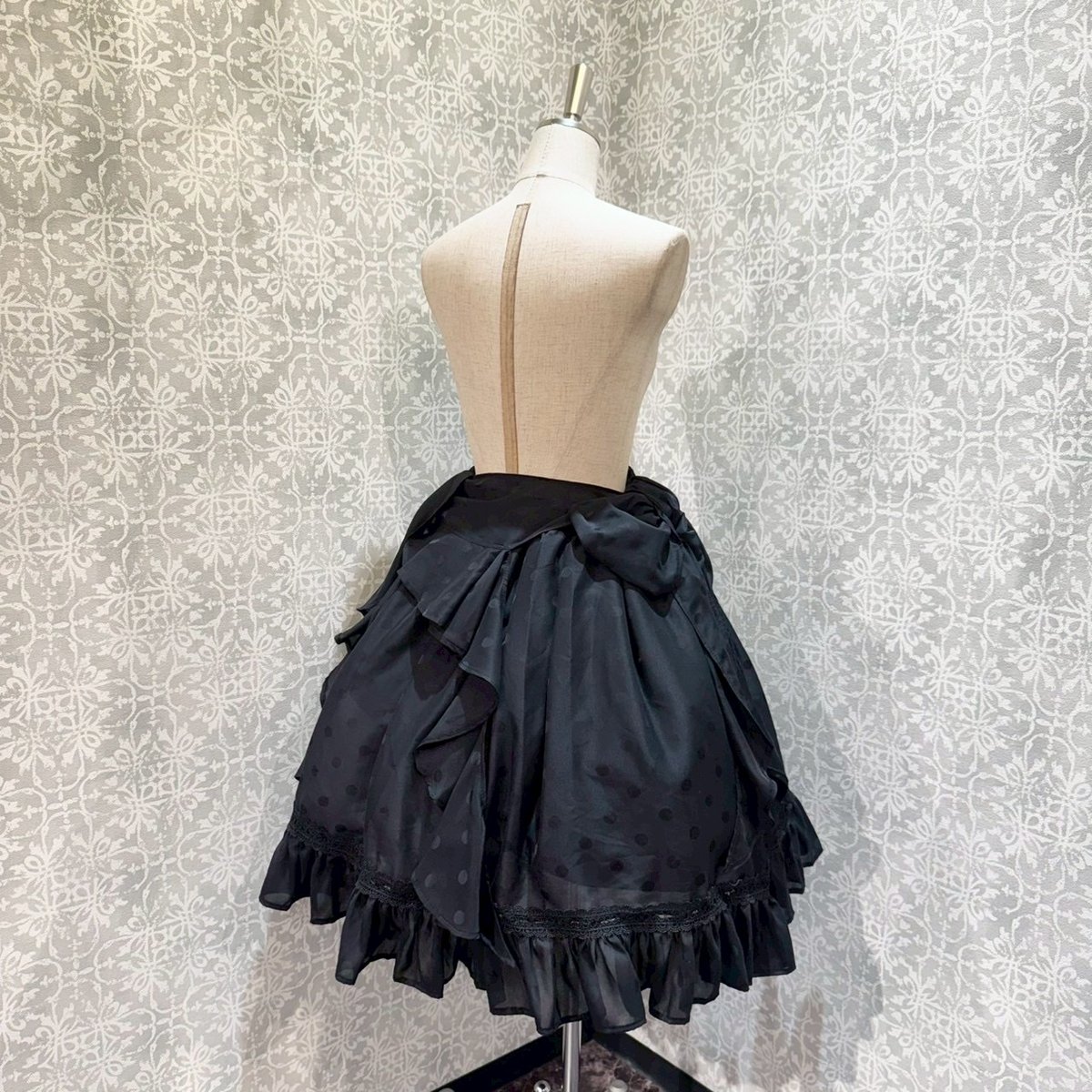 激レア！新品*Triple*fortune／モノトーンローズスカート*黒 Triple*fortune】 クラゲスカート/ブラックドット | KIST ONLINE