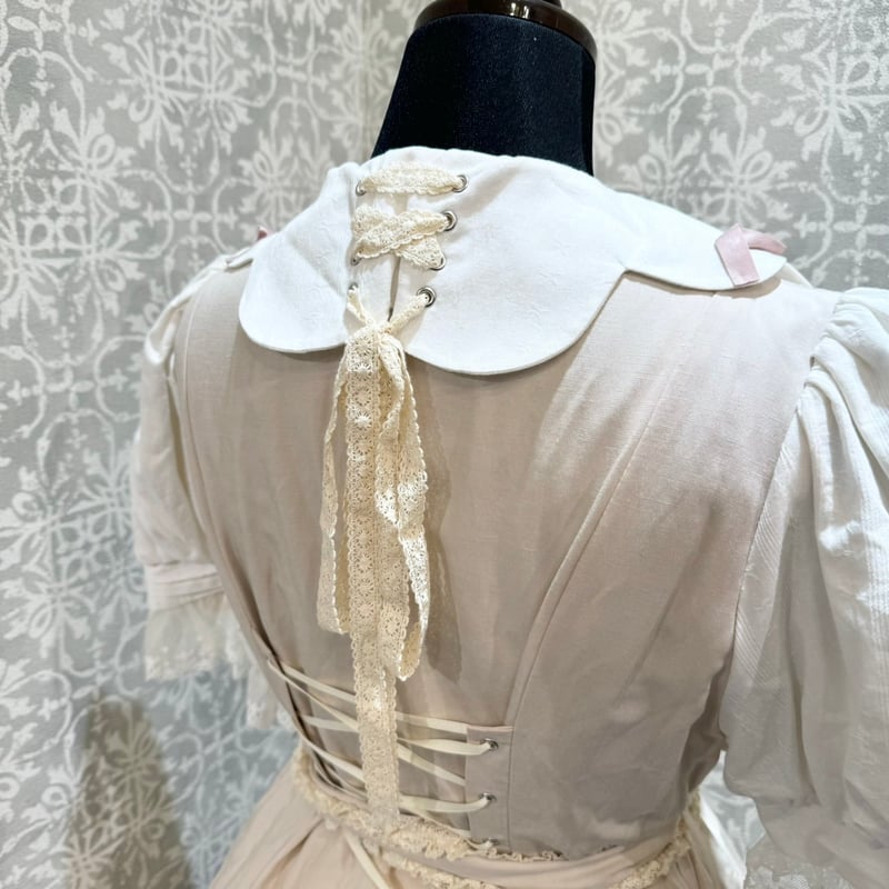 星箱ワークス 四つ葉のクローバー ワンピース ブラック 四つ葉のクローバー ワンピース | HoshibakoWorks