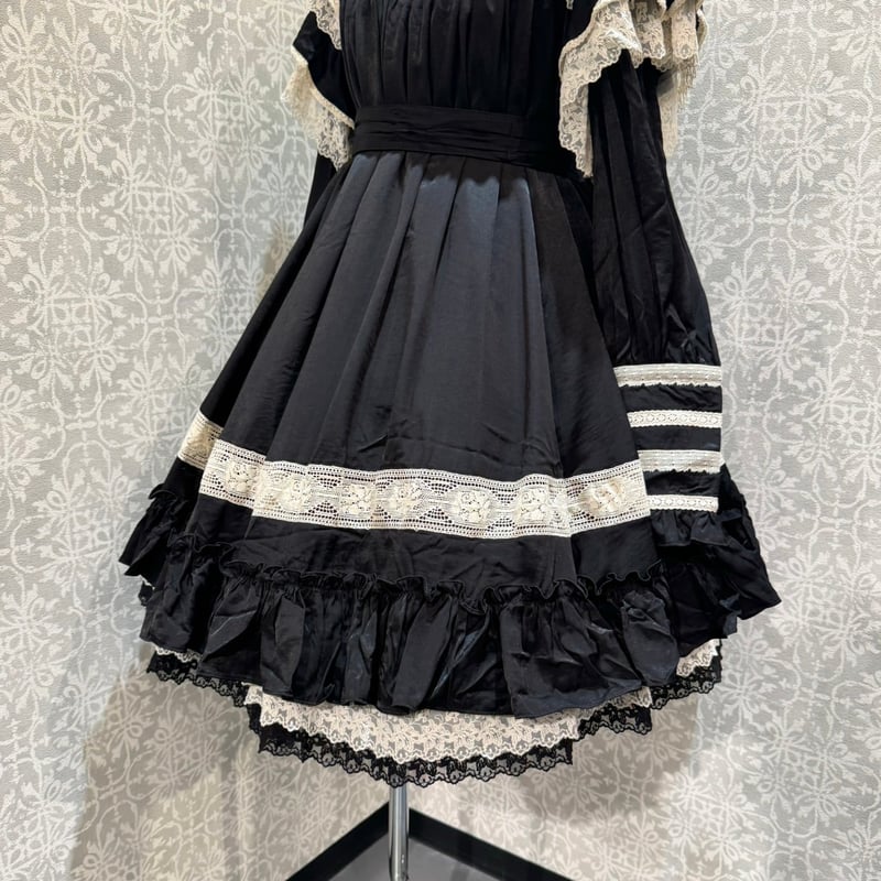 星箱Works】リリアンヌ姉妹 ワンピース(ショート丈)/P12101349 星箱Works】リリアンヌ姉妹 ワンピース(ショート丈)/P12101349