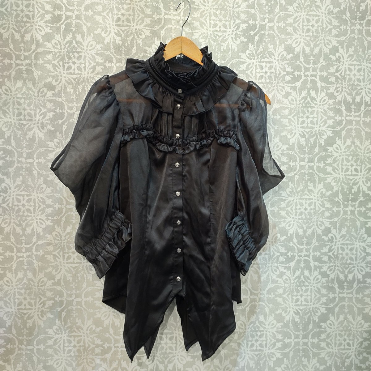 星箱Works】 ミッドナイトスターオフショルダー半袖ブラウス