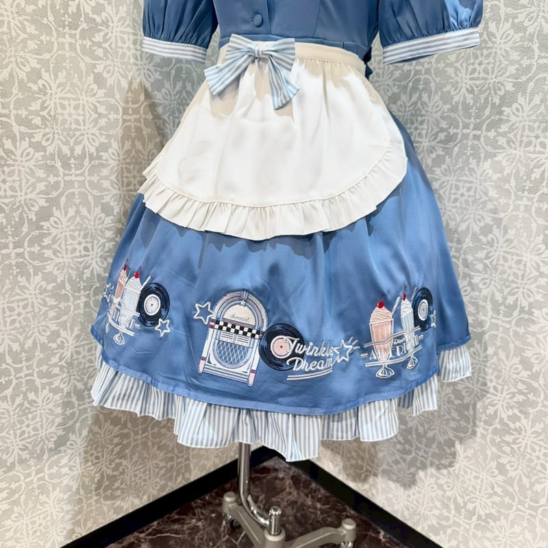 Amavel Dreaming Diner ワンピース ブルー Amavel】Dreaming Diner エプロン付きワンピース/125170595 |