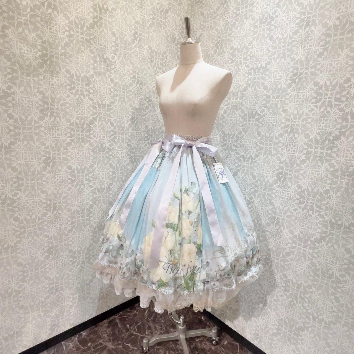 【本日最終日】triple fortune　ゴーストローズ　未着用タグ付き Ghost Rose Shirring OP by Triple Fortune