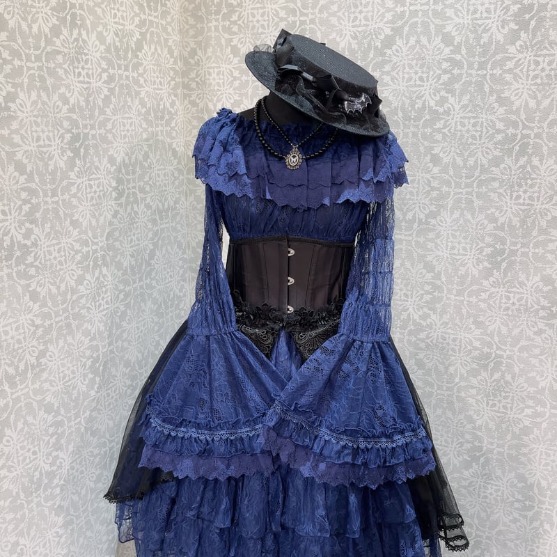 ATELIER-PIERROT】hirring princess sleeve blouse