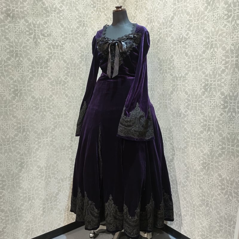 【外箱付き・未開封品多数・美品】ワンピース 46〜104巻のセット 星箱Works】 レディ・ナイトメア ワンピース/P25101477【お取り寄せ