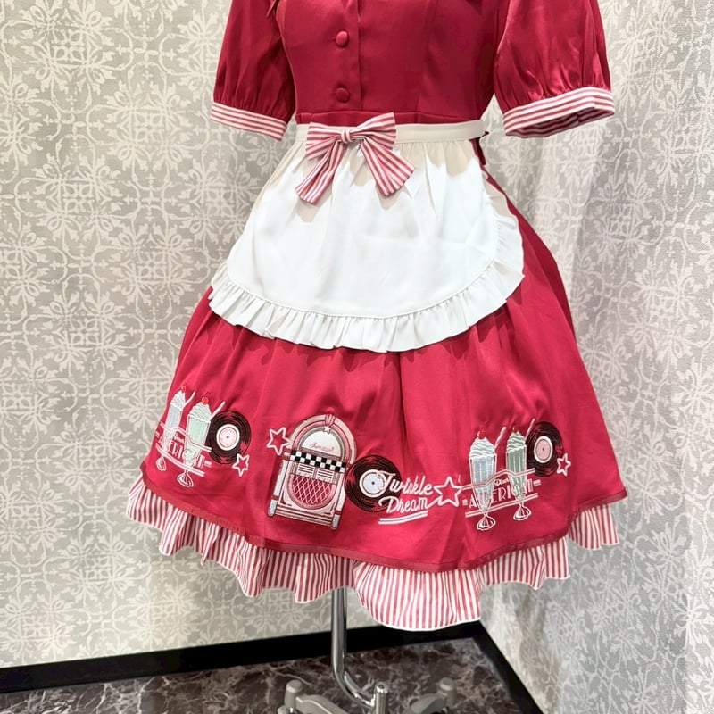 アマベル、Dreaming Diner エプロン付きワンピース レッド Amavel】Dreaming Diner エプロン付きワンピース/125170595 |