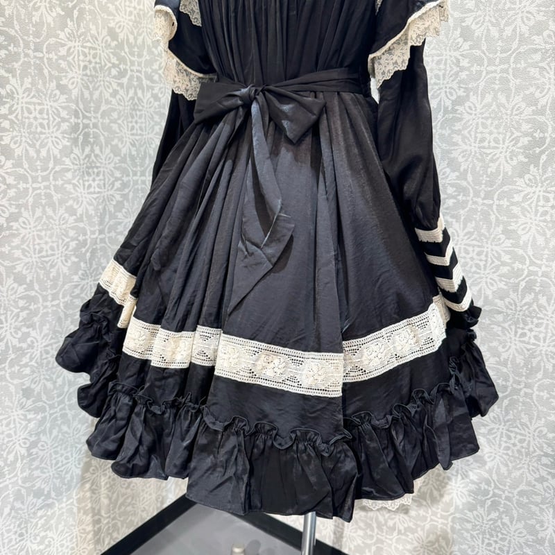 星箱Works】リリアンヌ姉妹 ワンピース(ショート丈)/P12101349 星箱Works】リリアンヌ姉妹 ワンピース(ショート丈)/P12101349