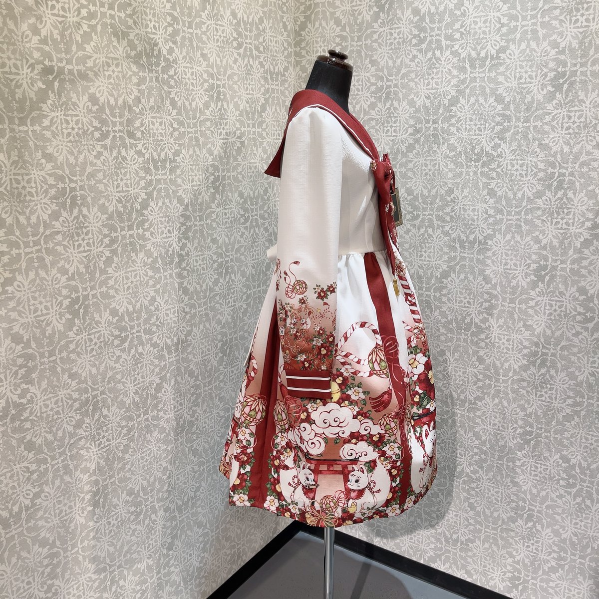 Royal Princess Alice】絢爛白狐・たまコラボ セーラーワンピース
