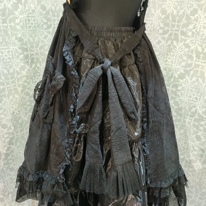 星箱Works】西洋人形魔法リボン付きエプロン(黒)/P17123252 | KIST ON