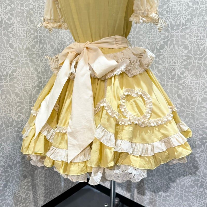 星箱Works】シャンティクリーム・パティスリー エプロン風ワンピース