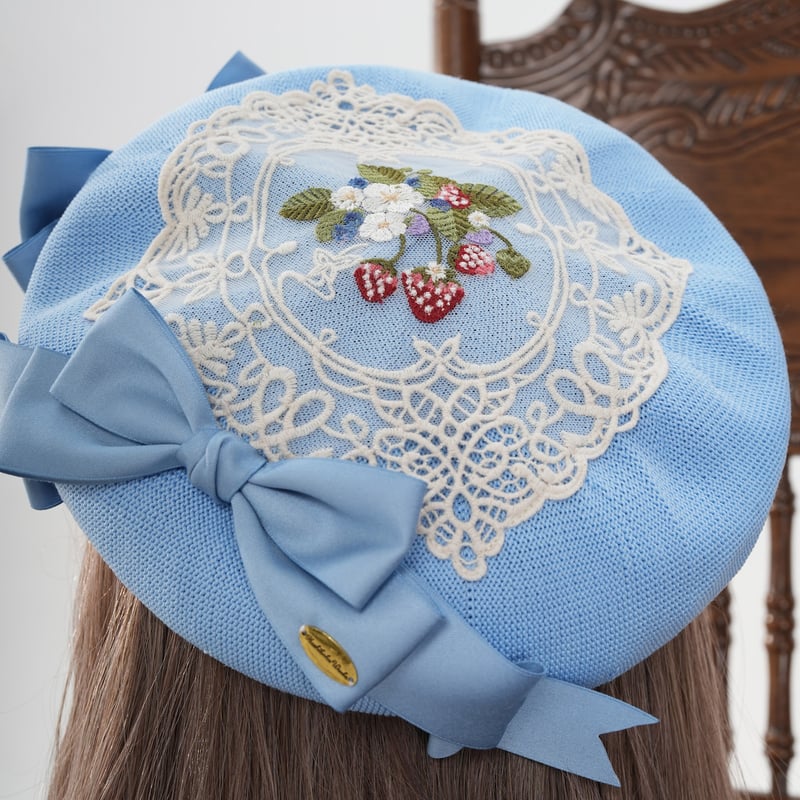 星箱Works】ストロベリー・リボンブーケ いちご刺繍ベレー【お取り寄せ