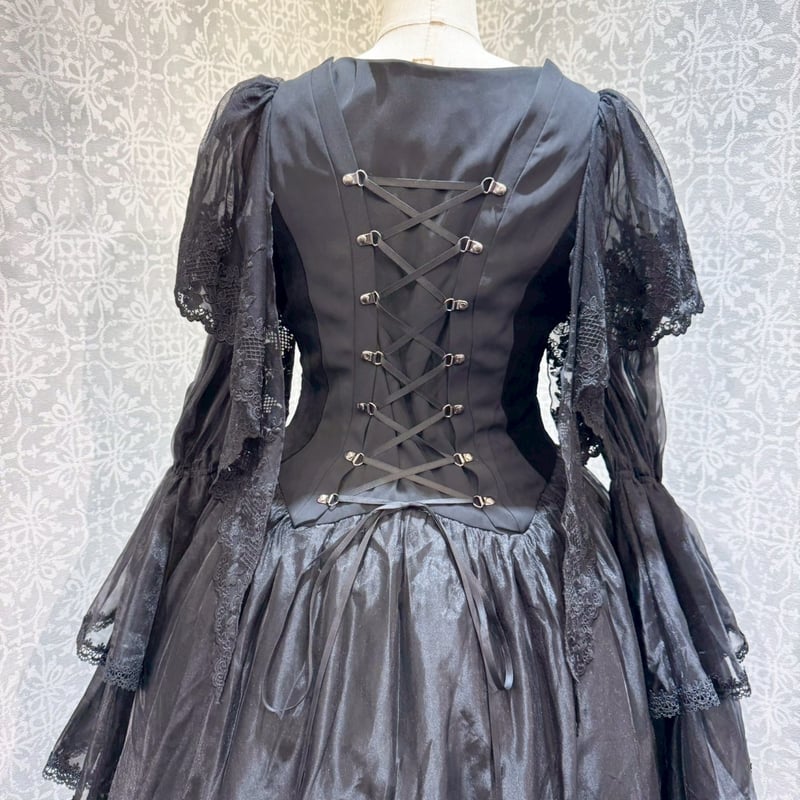 躑*.様 星箱works 黒薔薇の貴婦人 星箱Works】 黒薔薇の貴婦人 編み上げビスチェ風ドレス/A24A01089
