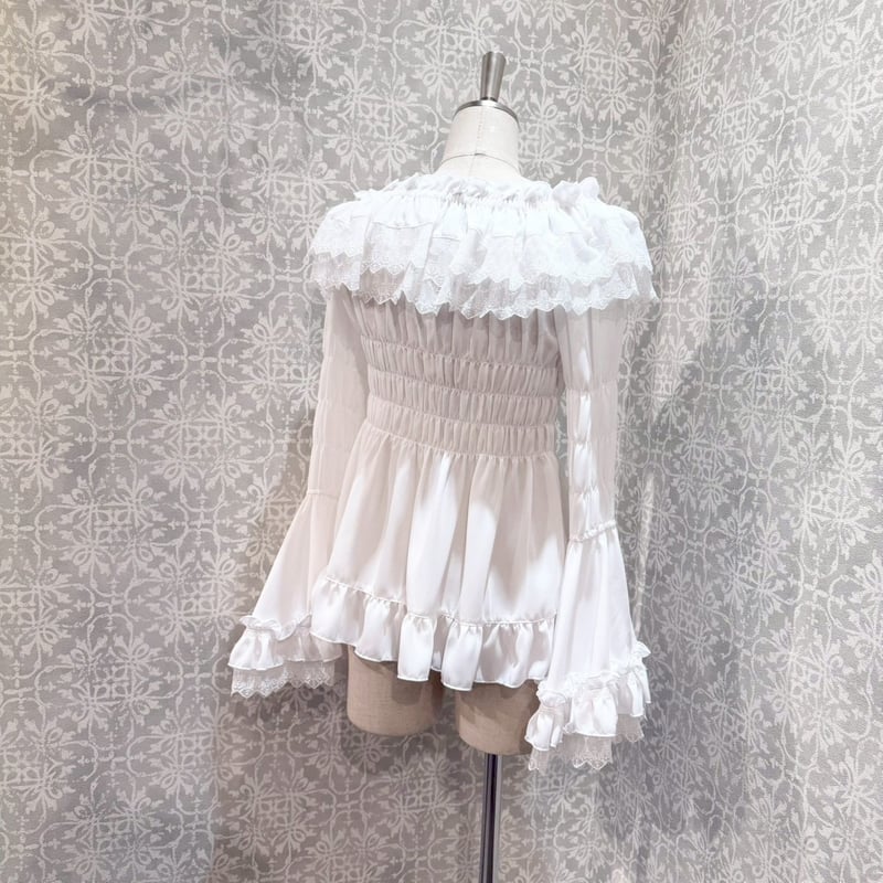 ATELIER-PIERROT】Shirring princess sleeve blous
