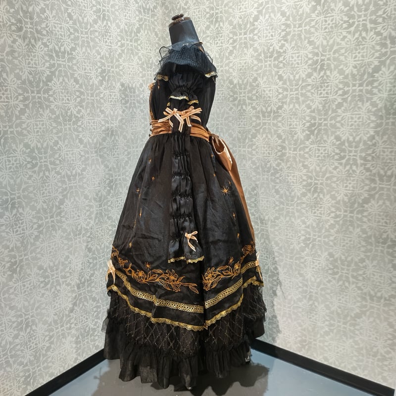 リリー♡ケーブルロゴ刺繍ポロワンピース LILY BROWN（リリーブラウン）の「ケーブルロゴ刺繍ニットポロ