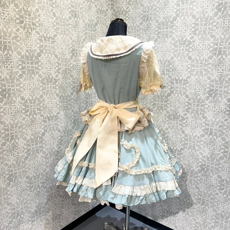 星箱Works】シャンティクリーム・パティスリー エプロン風ワンピース
