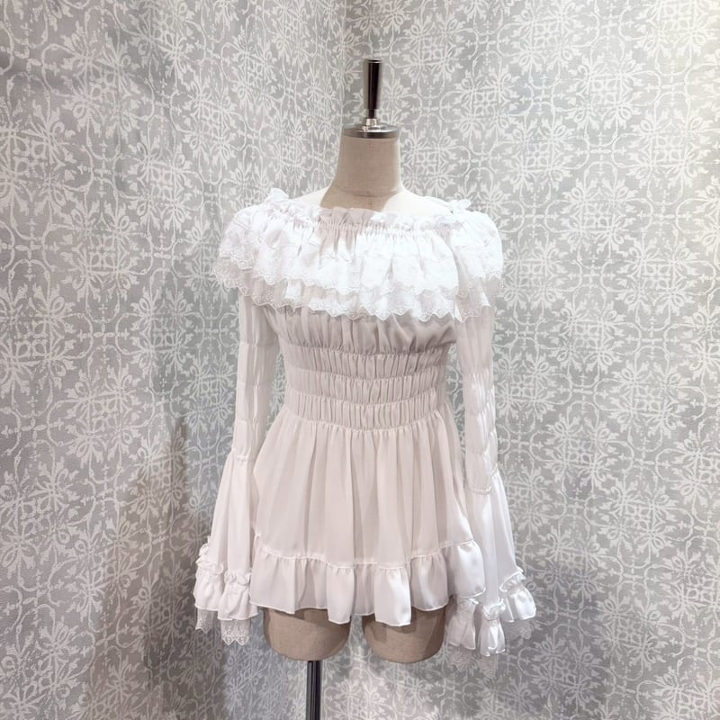ATELIER-PIERROT】Shirring princess sleeve blous