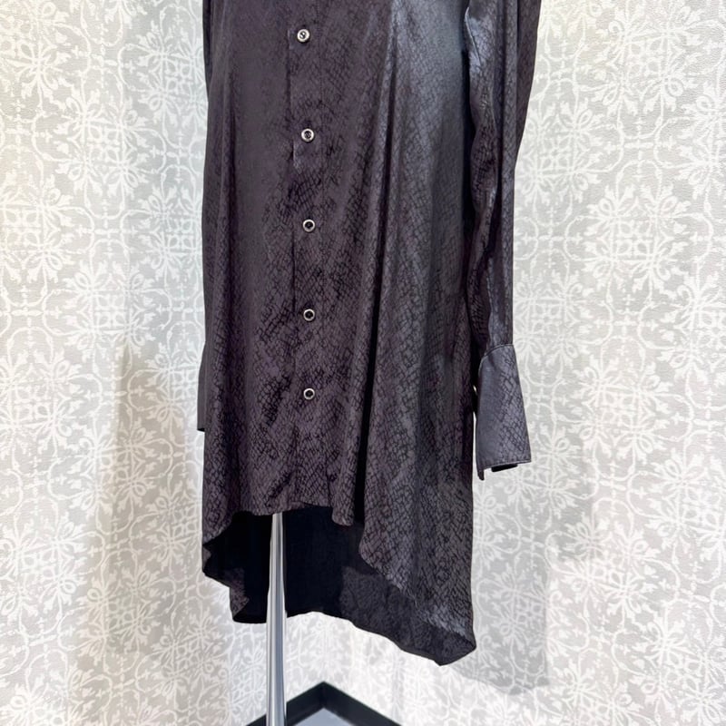 h.NAOTO】 Snake long blouse/CNF29-H114 | KIST O