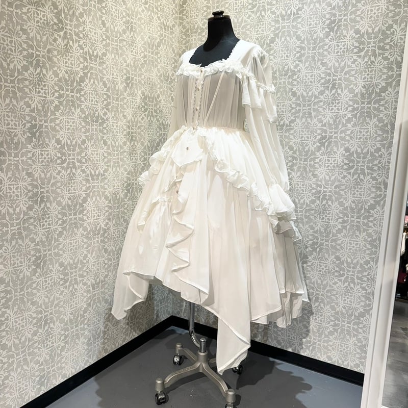 10/10まで【最終値下】新品⭐︎ロイプリChess Board ワンピ RoyalPrincessAlice on X: 