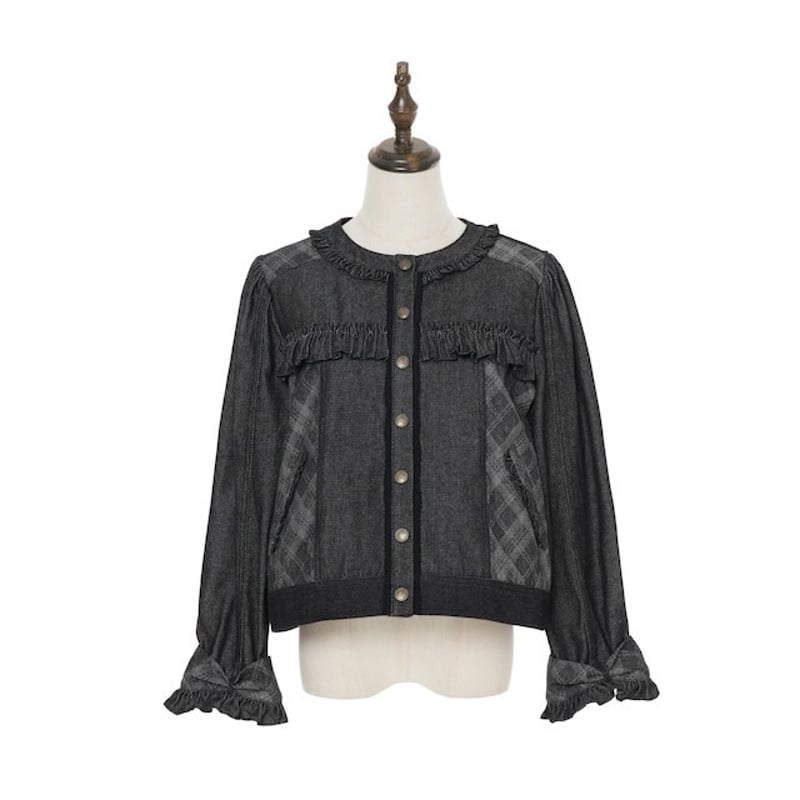 ⭐️ ブラックデニムジャケット 星型レザーパッチ付き ブラックデニム