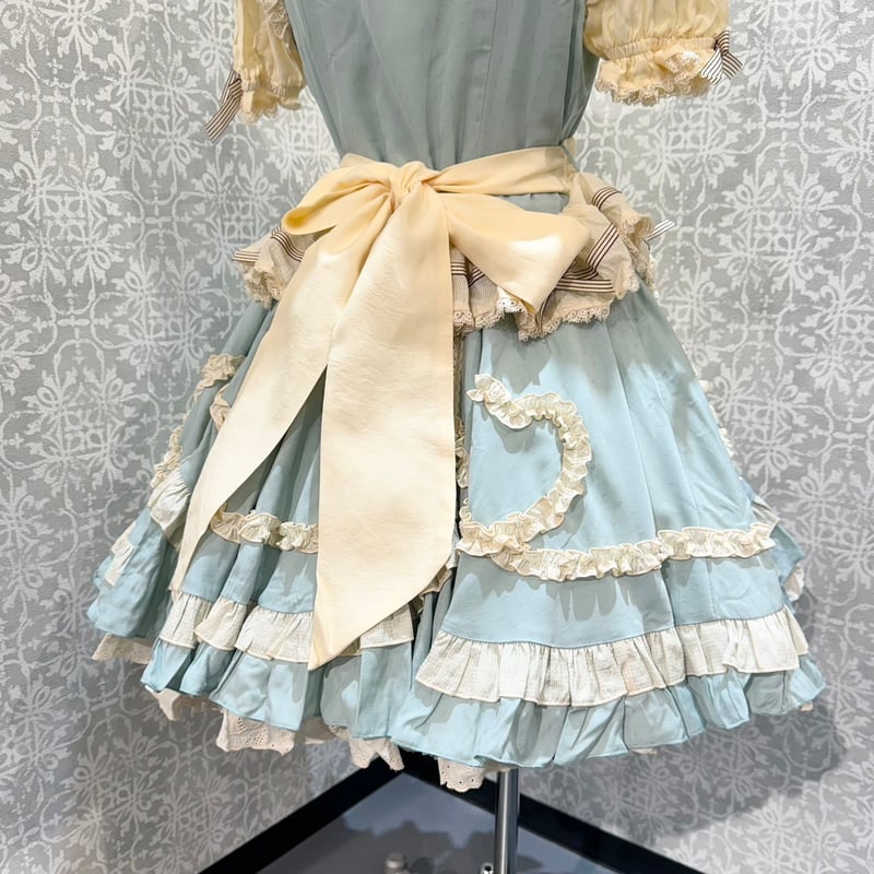 星箱Works】シャンティクリーム・パティスリー エプロン風ワンピース