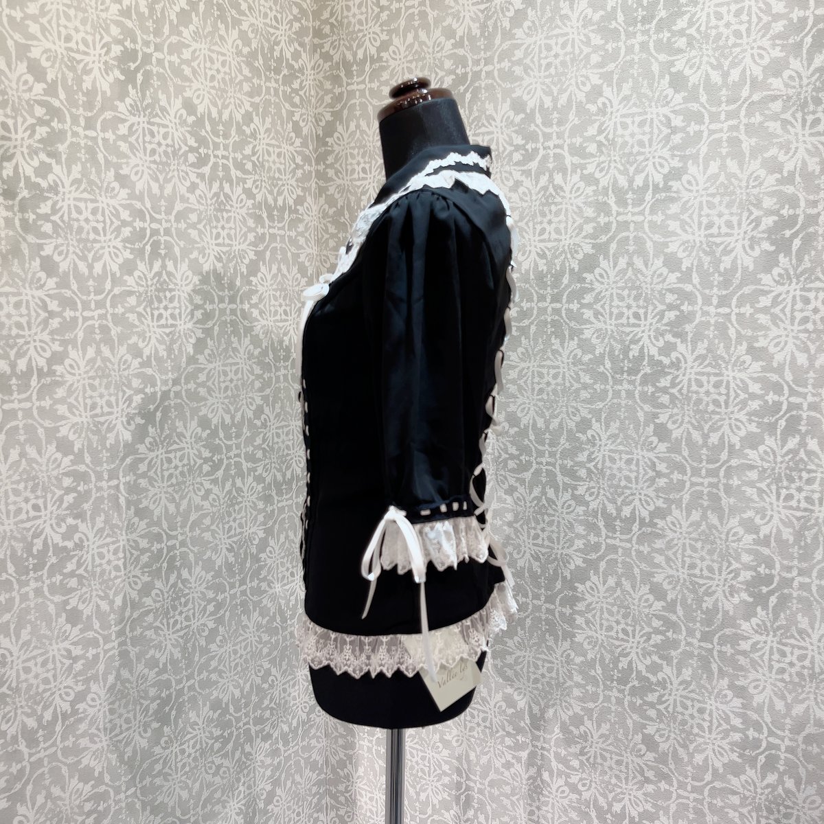 【Valléelys】ヴァレリスDreamsLadderLace Blouse Dreams Ladder Lace Long Sleeved Blouse by Atelier Pierrot