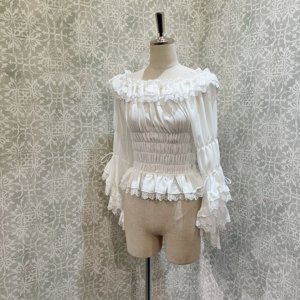 ATELIER-PIERROT】Blossom Breeze Blouse/VBL-03 |