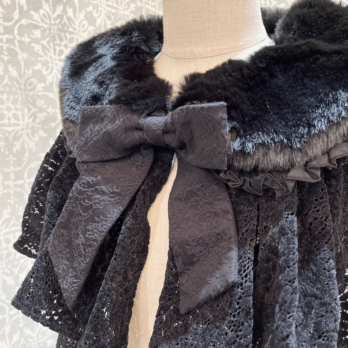 星箱Works】 真夜中の囁き ケープ/P22111357【お取り寄せアイテム