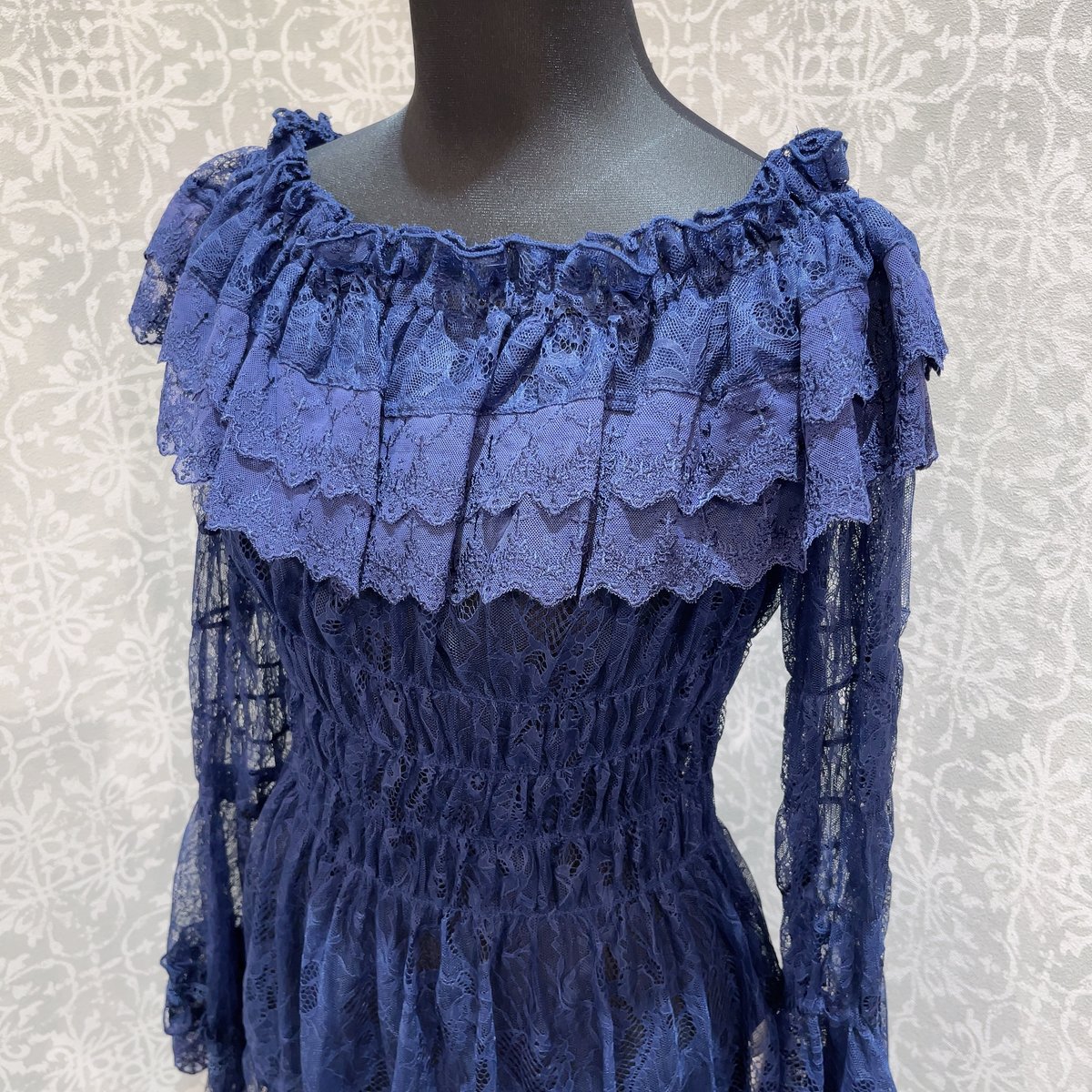 ATELIER-PIERROT】hirring princess sleeve blouse ATELIER-PIERROT】hirring princess sleeve blouse