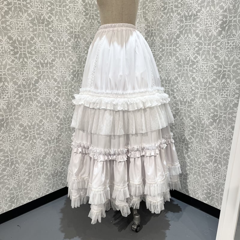 セール中♡　ホワイトチュールオーダー 星箱Works】七色 ワルツ チュールフリルアンダースカート(ロング