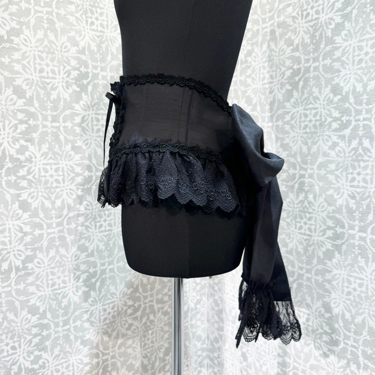 シャンデール黒いレース付きコルセット 楽天市場】当日発送 即納 【ゴスロリワールド】DIL ゴスロリ