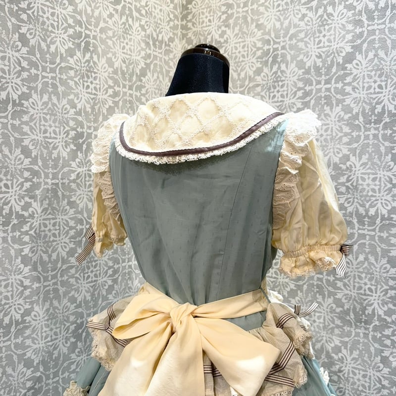星箱Works】シャンティクリーム・パティスリー エプロン風