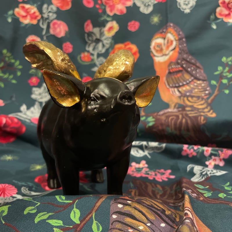 チェコ 伝説 金の羽根 豚 ピッグ pig 置物 インテリア オブジェ 守り神