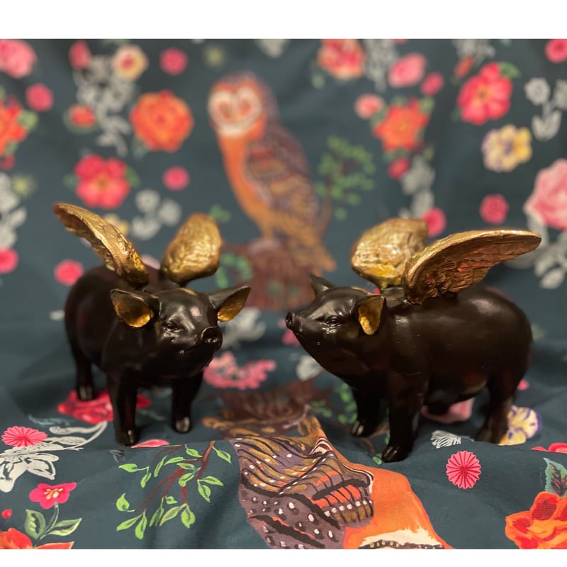 チェコ 伝説 金の羽根 豚 ピッグ pig 置物 インテリア オブジェ 守り神